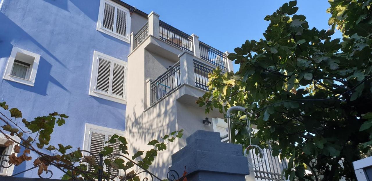 Laguna Gisela Apartment *