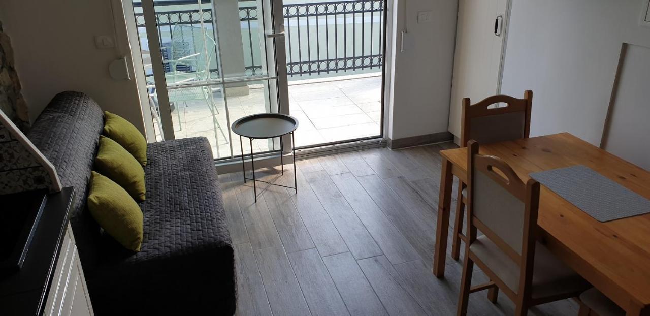 Laguna Gisela Apartment *